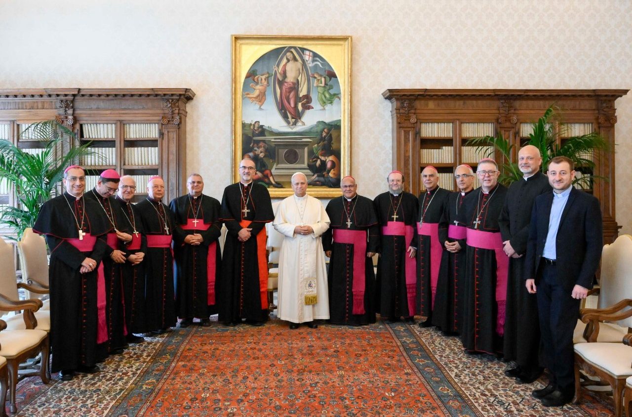 León XIV con los obispos latinos de las regiones árabes