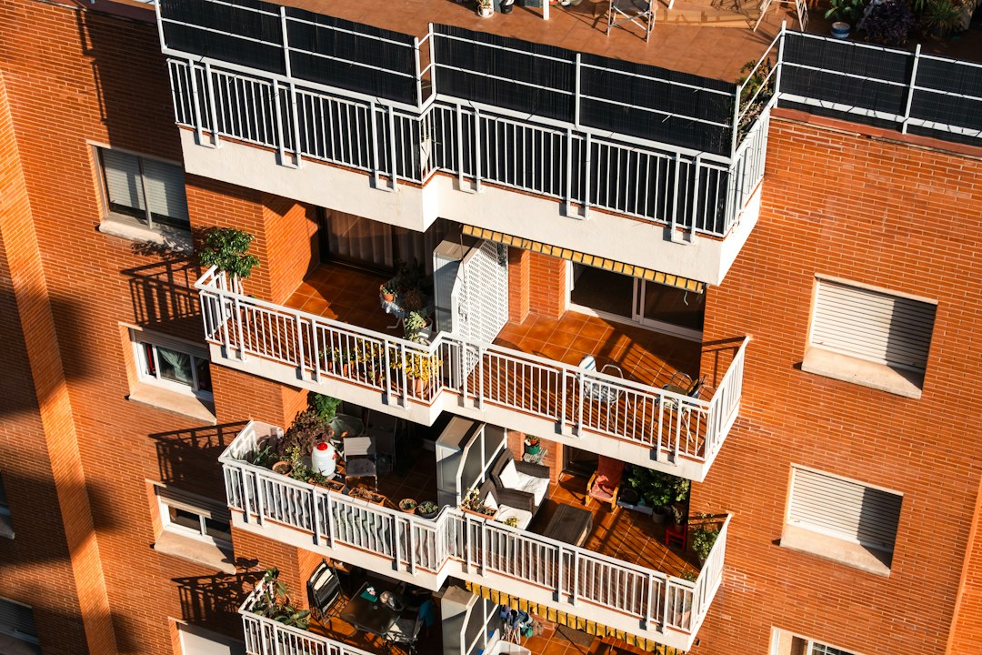 Edificios residenciales; imagen ilustrativa sobre vivienda y alquiler